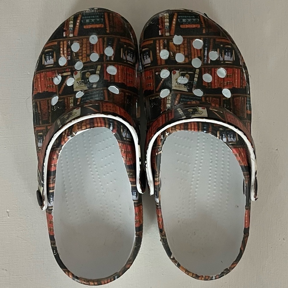Bookshelf Clogs 8/9